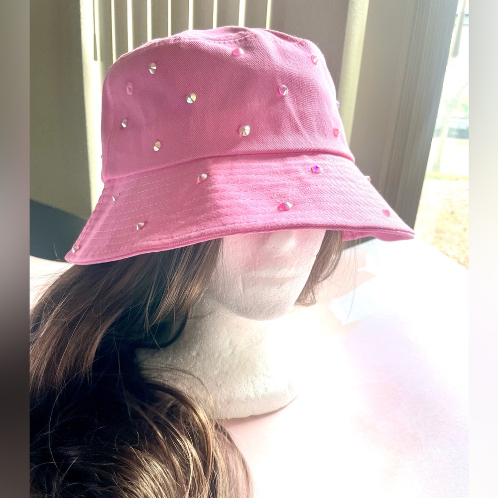 Bucket hat style with rhinestones